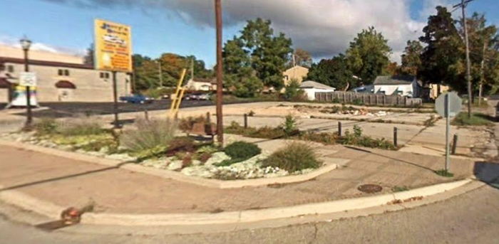 Jerrys Drive-In - 2005 Pile Of Rubble